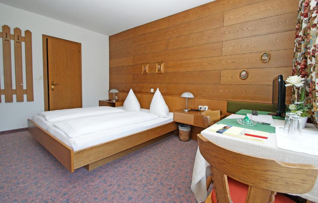 Hotel Alpenblick Шрунс Номер фото
