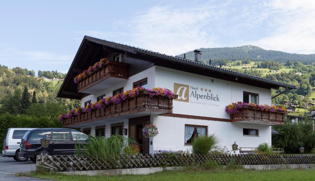 Hotel Alpenblick Шрунс Экстерьер фото